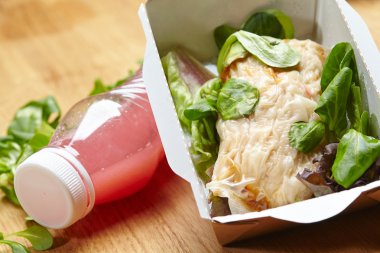 Haşlanmış sebzeli omlet 