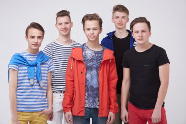 Eşofman birlikte genç erkeklerde