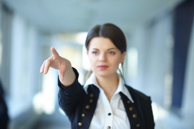 İş kadını puan parmak