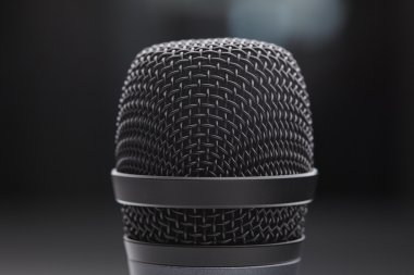 Kablosuz mikrofon yakın çekim