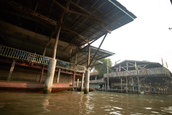 Rumah di atas air di Thailand — Stok Foto