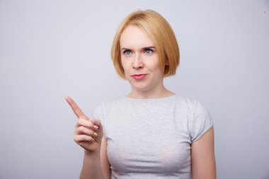 Güzel sarışın genç kadın Puan