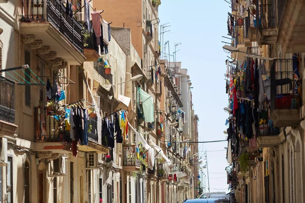 Narrow street of Barcelona — Stock Photo, Image