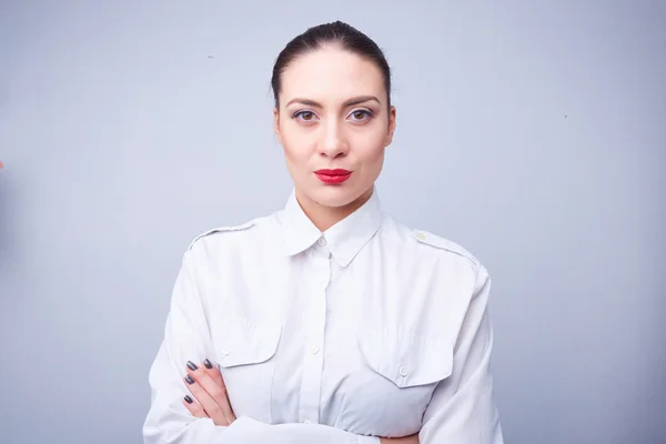 Frau im weißen Hemd — Stockfoto
