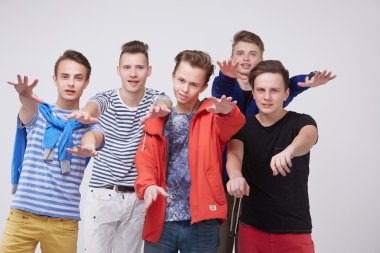 Eşofman birlikte genç erkeklerde