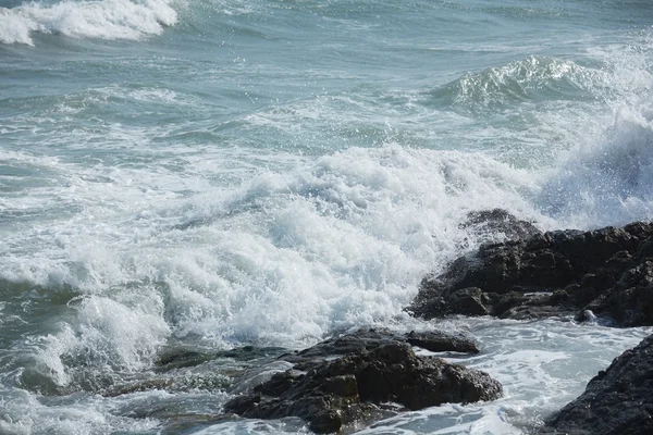 Ondas na praia do mar — Fotografia de Stock