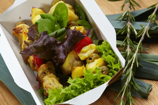 Frühstück mit Fisch und Gemüse — Stockfoto