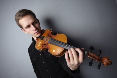 Vintage keman adamla