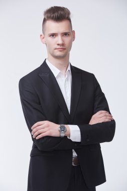 Kendine güvenen genç işadamı 