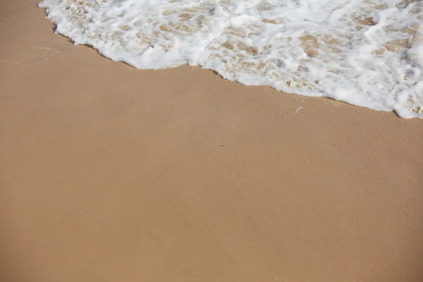Golven op het strand — Stockfoto