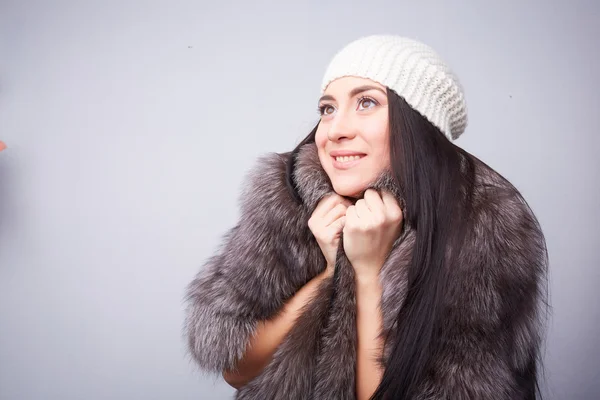 Woman in fur coat — Stock Photo, Image