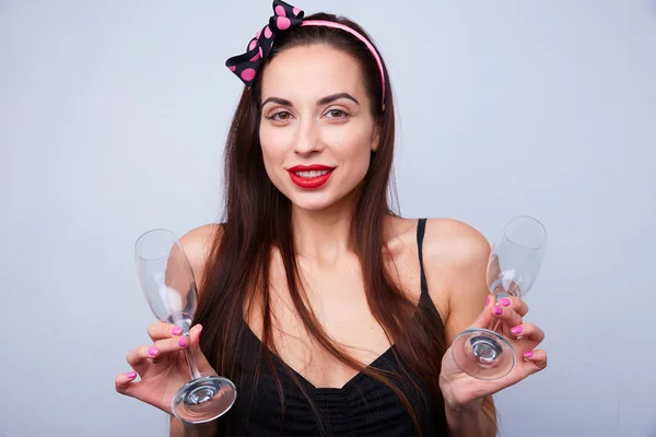 Girl with glasses of champagne — Stock Photo, Image
