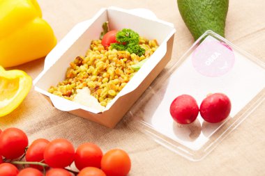 arpa ve zerdeçal ile sebze