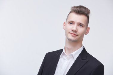 Kendine güvenen genç işadamı 