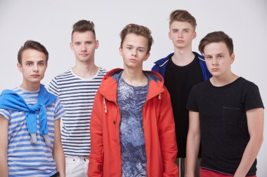 Eşofman birlikte genç erkeklerde