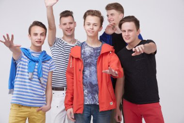 Eşofman birlikte genç erkeklerde