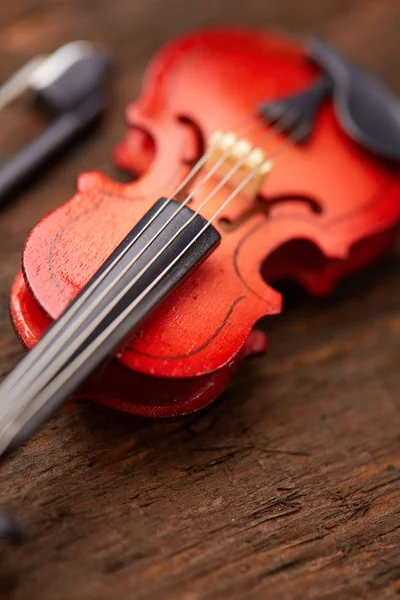ビンテージの古典的なバイオリン — ストック写真