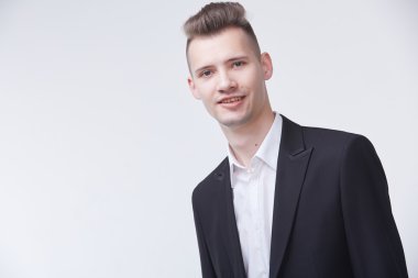 genç yakışıklı işadamı