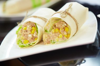 Rulo olarak sebzeli pide