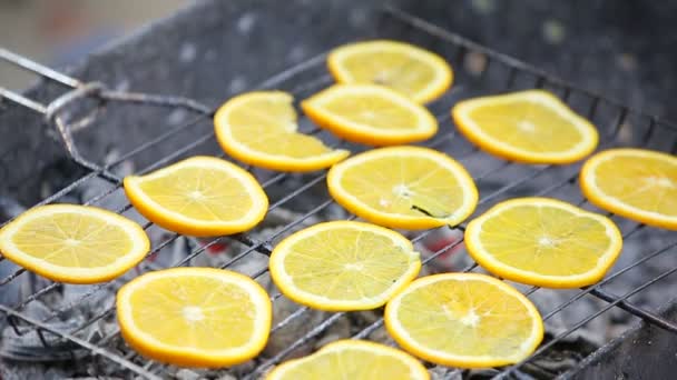 Limones rebanadas a la parrilla — Vídeos de Stock