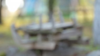 Yaz aylarında ahşap kar kızağı