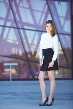 tablet pc ile güzel kız