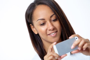 Cep telefonu olan kız