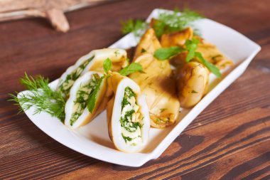 Yangın dolması kalamar kavrulmuş