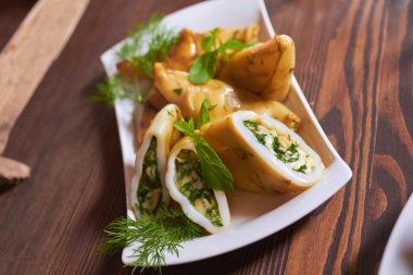 Yangın dolması kalamar kavrulmuş