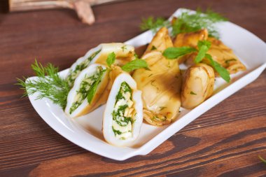 Yangın dolması kalamar kavrulmuş