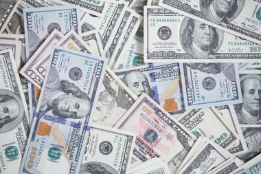 kaotik bir şekilde para