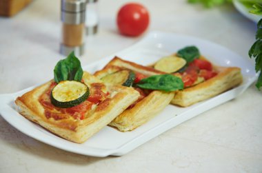 domates ve kabak ile puf