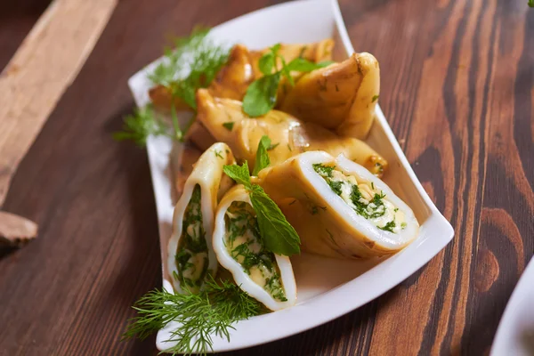 Yangın dolması kalamar kavrulmuş