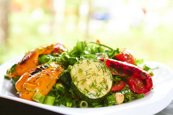 ile ızgara tatlı biber çanak