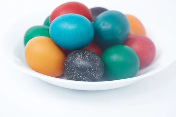 Pascua coloridos huevos pintados —  Fotos de Stock