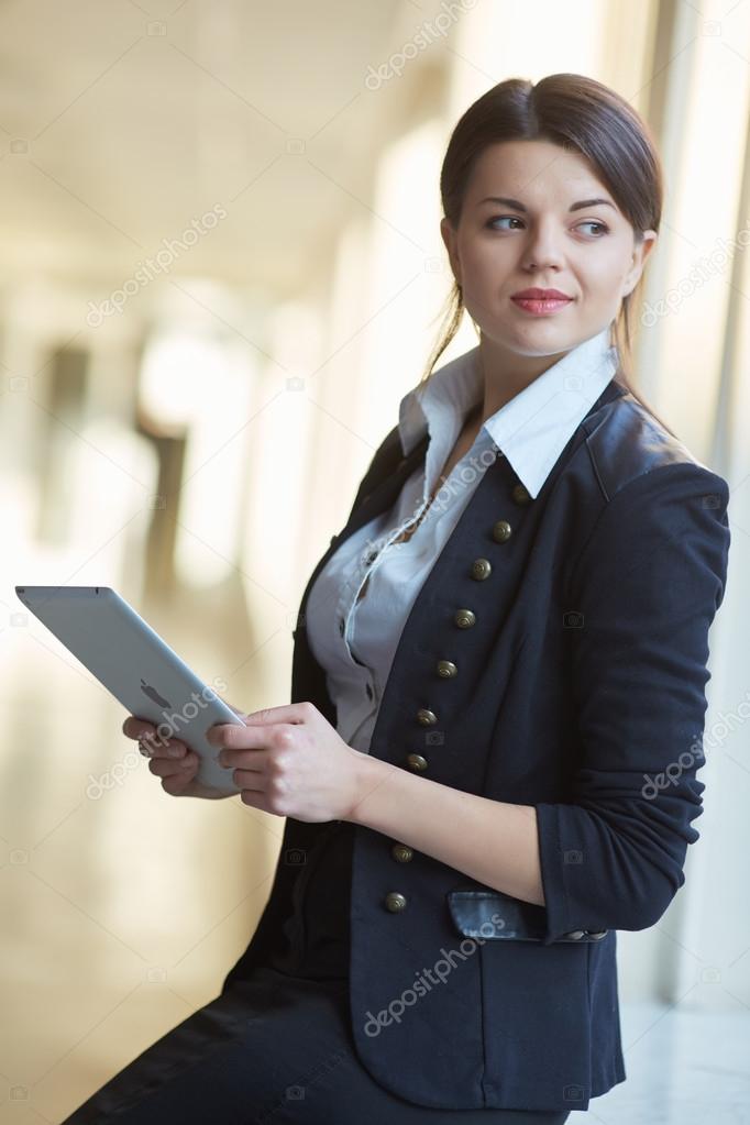 Young businesswoman with tablet pc
