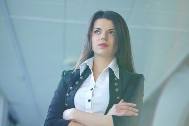 işkadını ofis koridorunda
