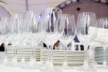 Görkemli bir masa için ayarla