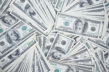 kaotik bir şekilde para