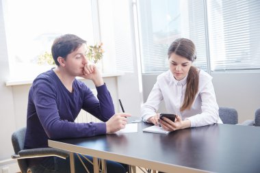 birlikte çalışan iş adamları