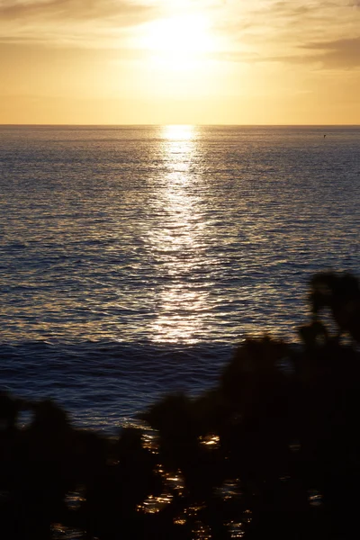 Por do sol sobre o mar na África do Sul — Fotografia de Stock