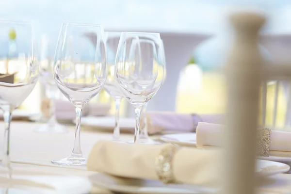 Platos vacíos en el buffet — Foto de Stock