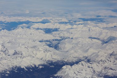 uçaktan dağlara görüntülemek