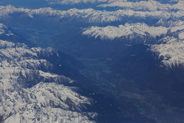 Vista de avião para montanhas — Fotografia de Stock
