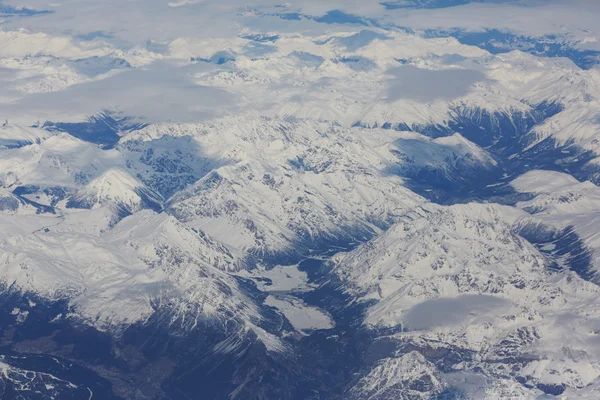 Vista de avião para montanhas — Fotografia de Stock