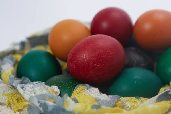 Œufs de Pâques pliés en tissu — Photo