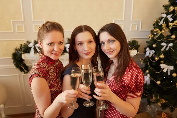 Women with glasses of champagne — Stock Photo, Image