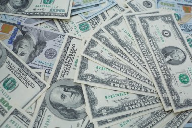 banknot iki ve 100 USD