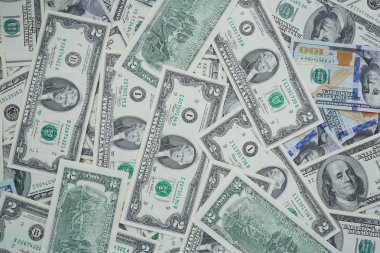 banknot iki ve 100 USD