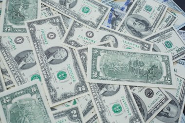 banknot iki ve 100 USD